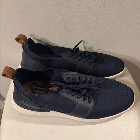 IZOD Men's Bannnister Sneaker - Picture 3 of 6